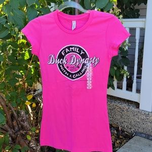 Alstyle Duck Dynasty T-shirt S hot pink: family with a calling